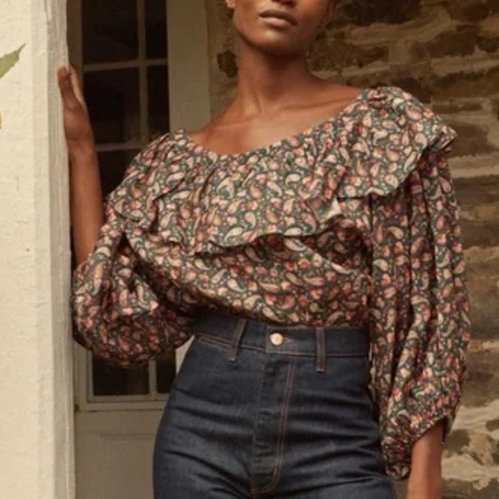 Doen Floral Ruffle Blouse - Black and Pink - Picture 11 of 15